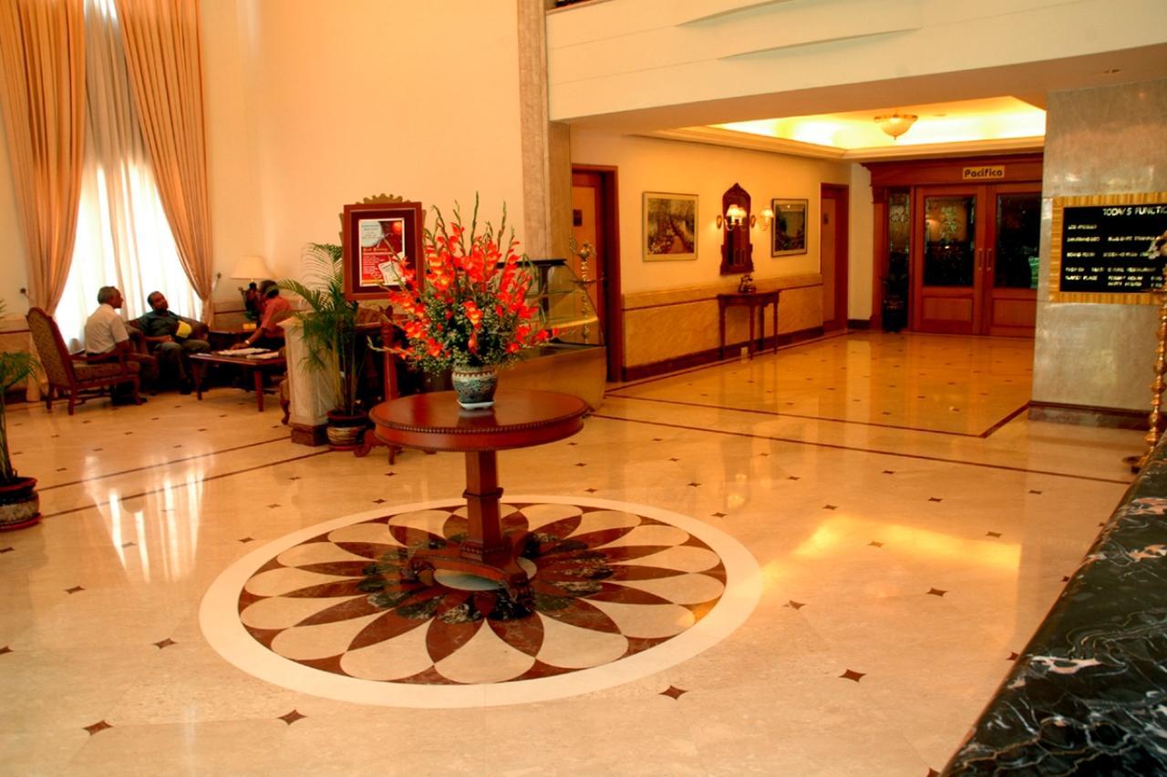 Beverly Hotel Ченнаи Экстерьер фото